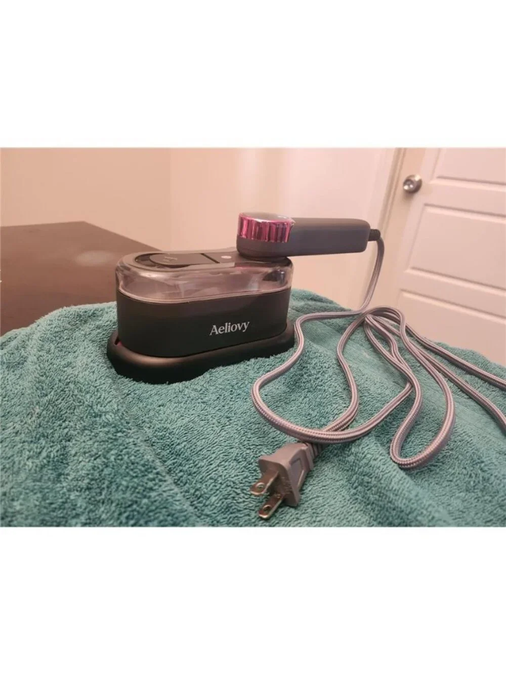 Travel Steamer for Clothes, Portable Handheld Garment Steamer & Steam Iron